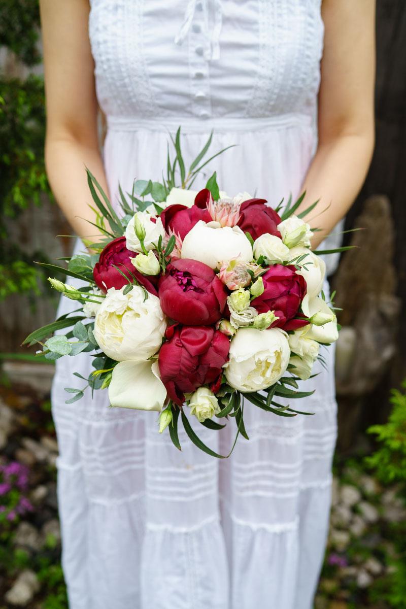 Свадебный букет из пионов, роз, калл и эустом (00805)