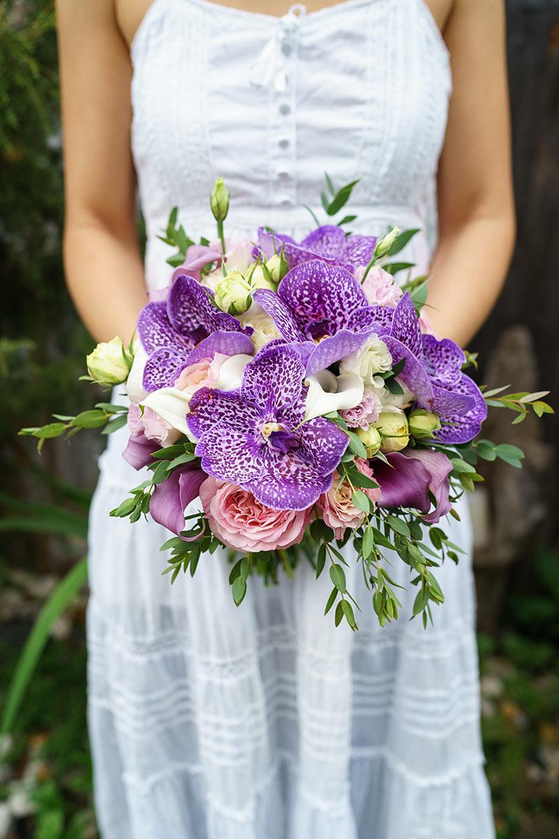 Букет невесты из роз Дэвида Остина, орхидей Ванда, калл и эустом (00852)
