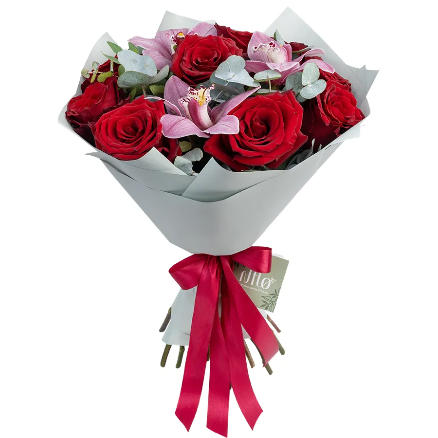 Букет из 13 цветов — бордовых роз Эксплорер и розовых орхидей Цимбидиум (02476)