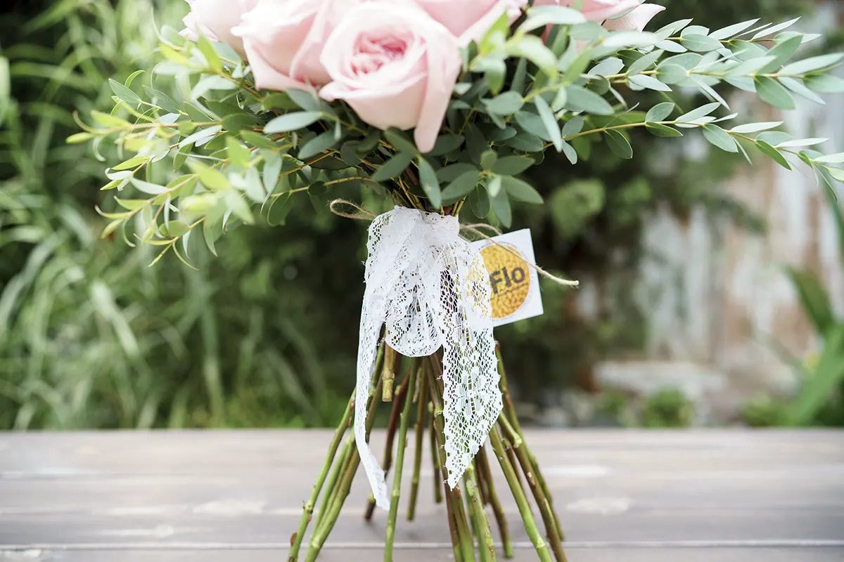 Букет из 19 ароматных садовых роз Пинк О Хара в виде сердца (00820)