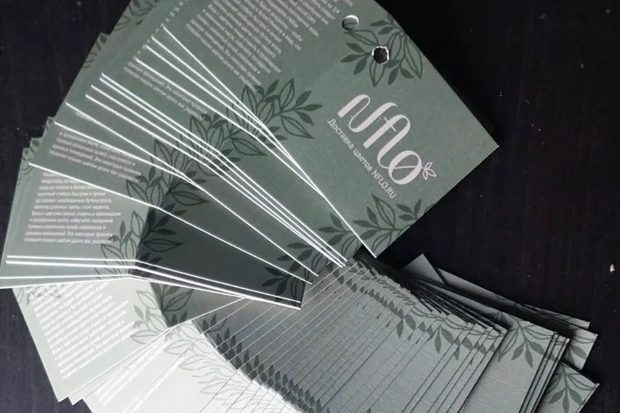 Карточки Nflo, которые идут с каждым букетом