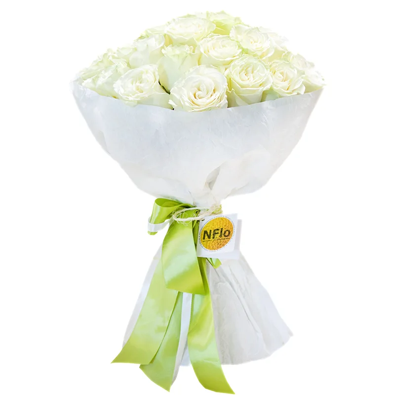 Букет из белых роз в стиле Вечерний Ургант (00351)