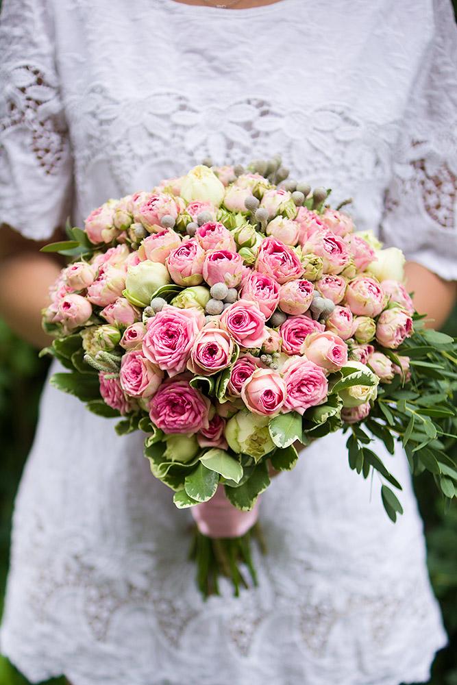 Свадебный букет из кустовых роз (00301)