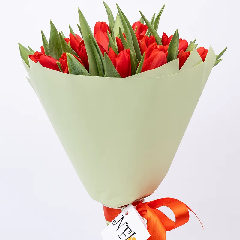 Букет из 39 красных тюльпанов (01885)