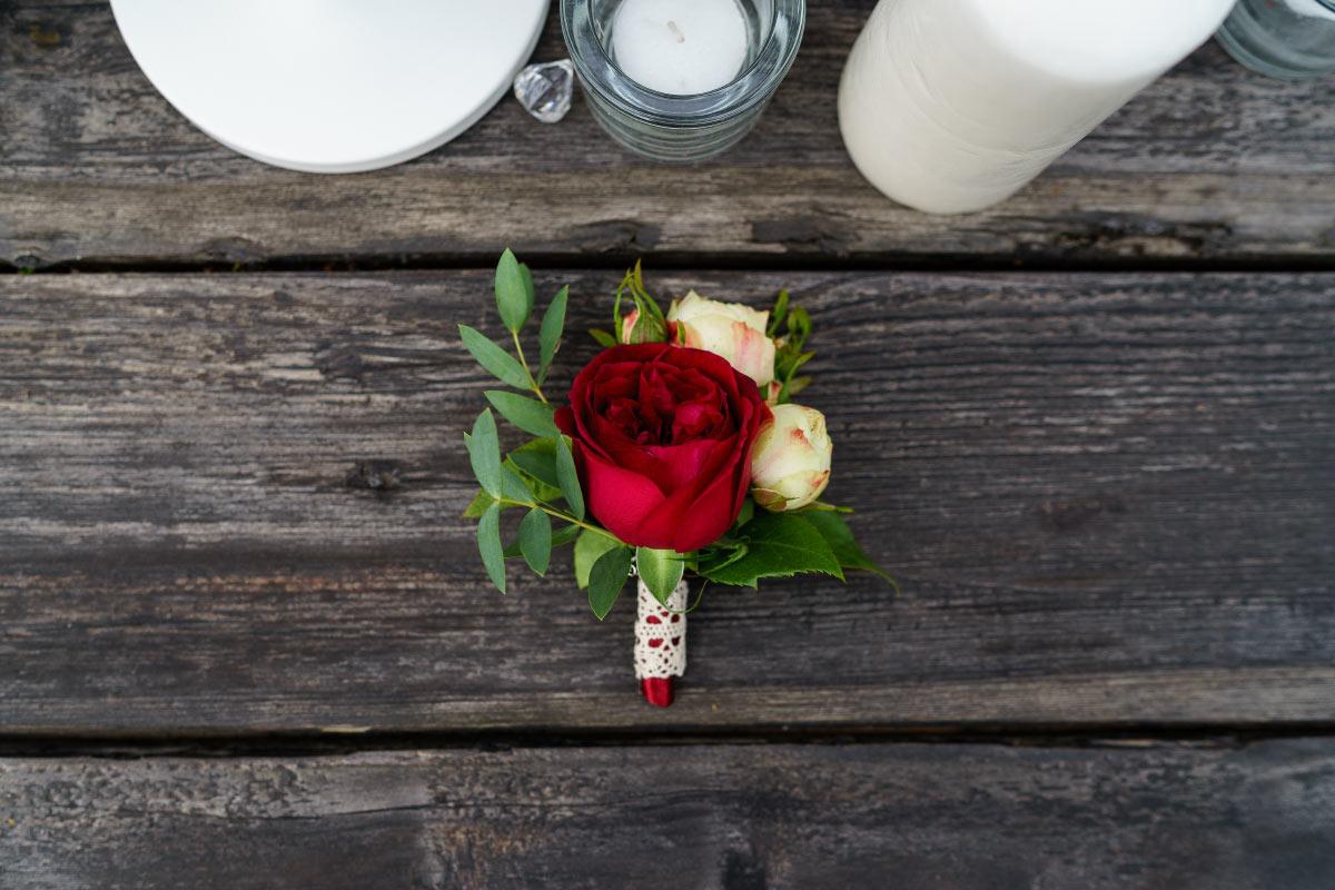 Букет невесты из роз и орхидей с эхевериями (00846)