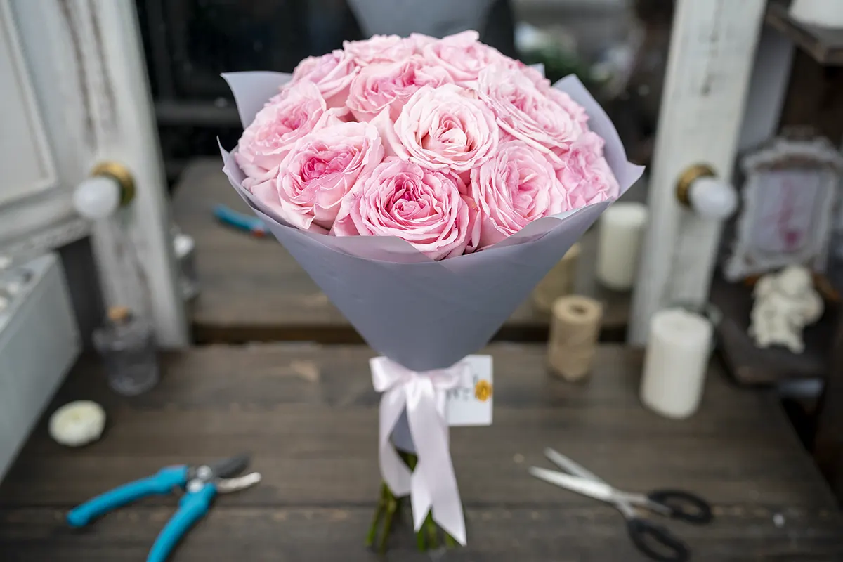 Букет из ароматных розовых садовых роз Пинк О Хара (01115)