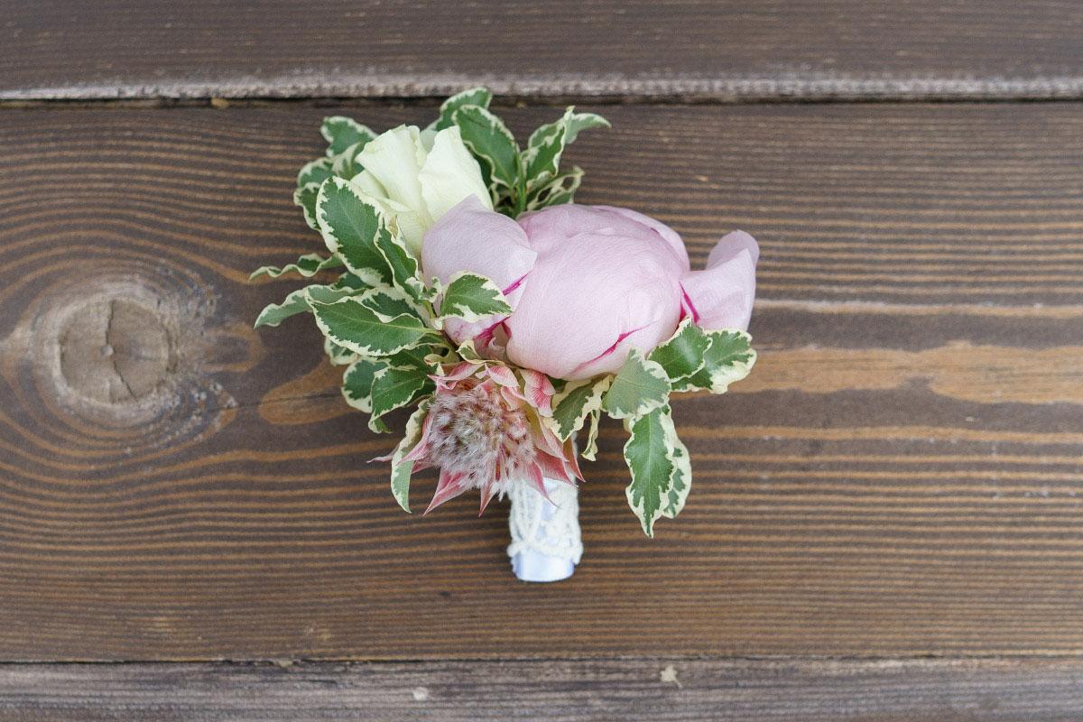 Свадебный букет из пионов, роз и эустом (00816)