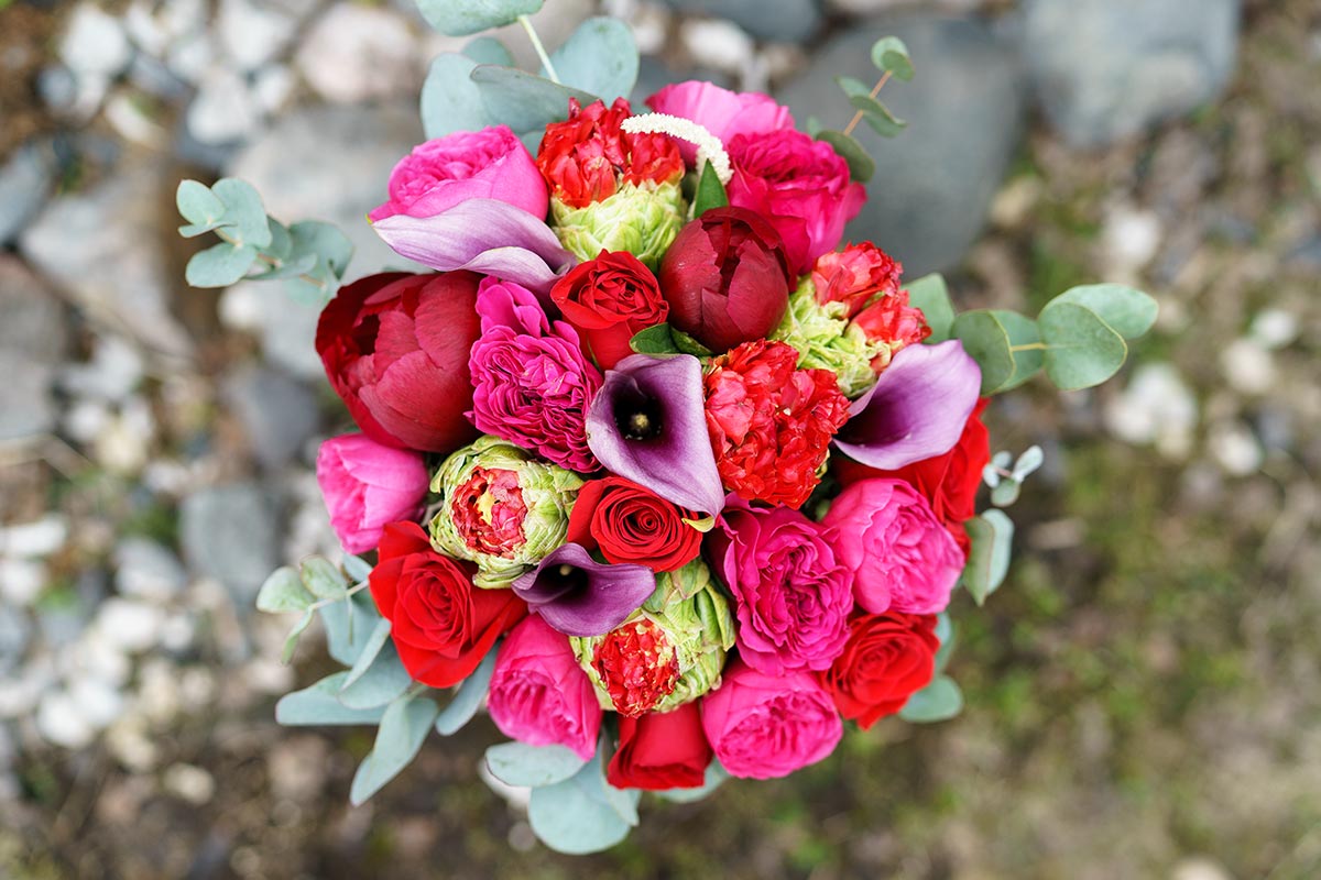 Букет из пионов, пионовидных роз, тюльпанов и калл (00959)