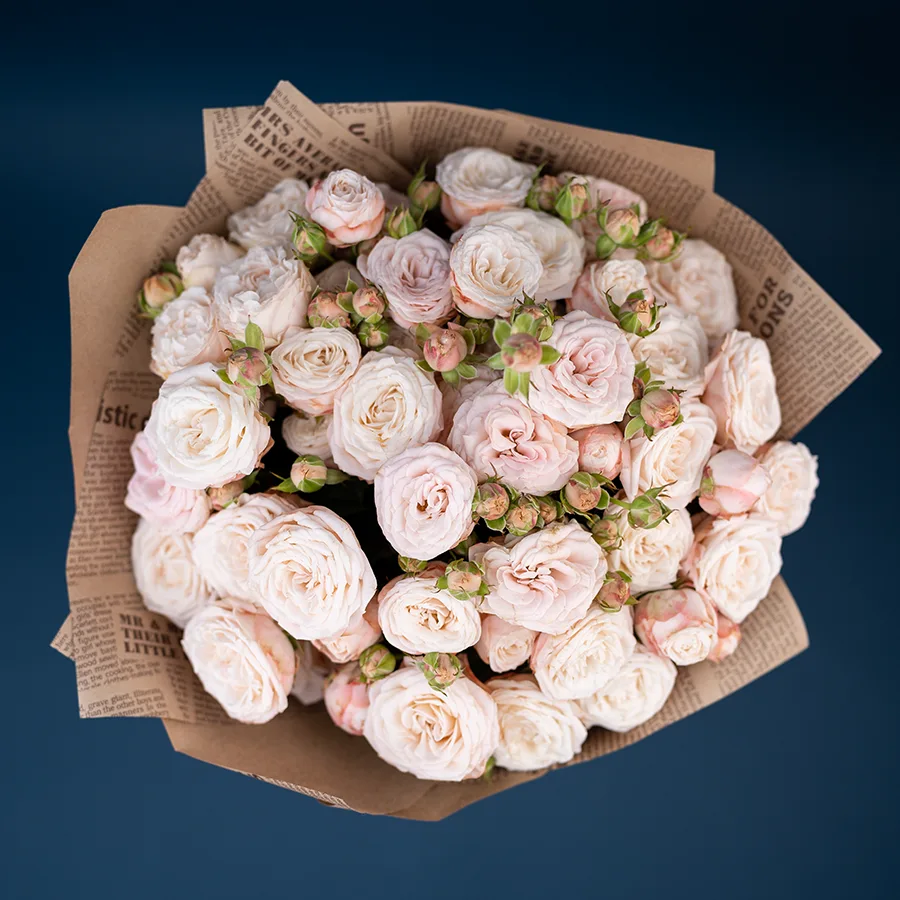 Букет из 9 нежно-розовых кустовых пионовидных роз Бомбастик 60 см (02932)