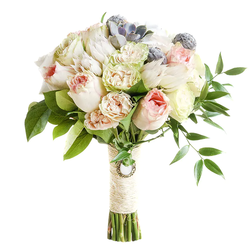 Свадебный букет из роз с хлопком, эхеверией и брунией (00622)
