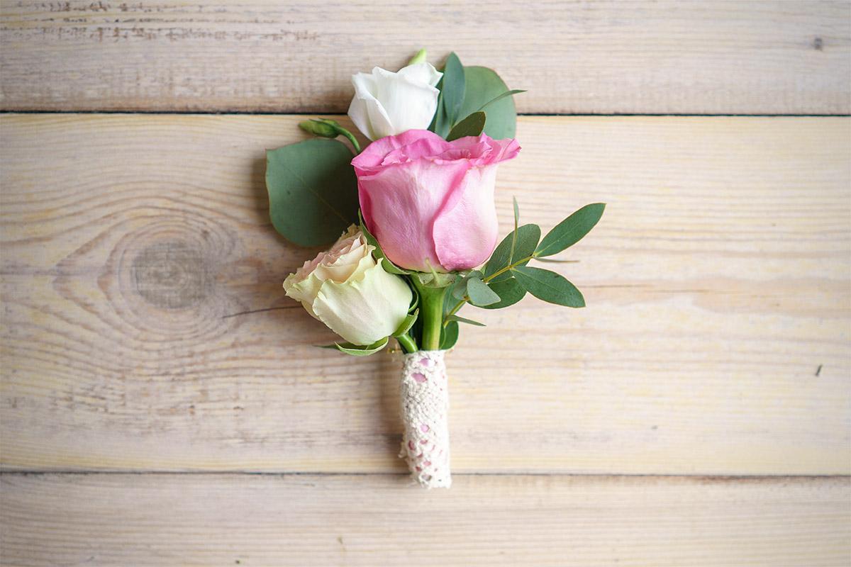 Свадебный букет из роз, пионов и эустом (00601)
