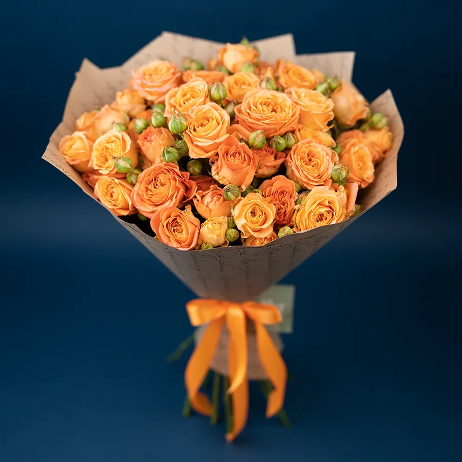 Букет из 15 абрикосовых кустовых пионовидных роз Априкот Лейс (02995)