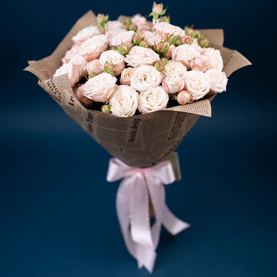 Букет из 9 нежно-розовых кустовых пионовидных роз Бомбастик 60 см (02932)